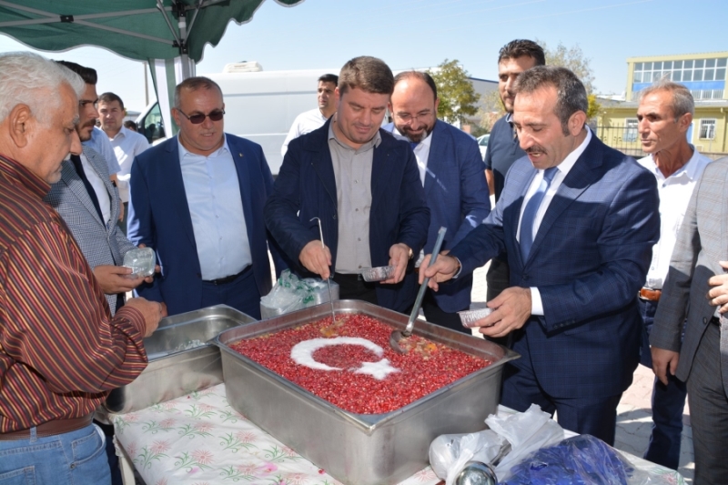 AŞURE DAĞITIMI VE OSİAD ZİYARETİ GERÇEKLEŞTİRİLDİ