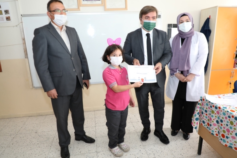Vali Aydoğdu minik Berra’ya verdiği sözü tuttu