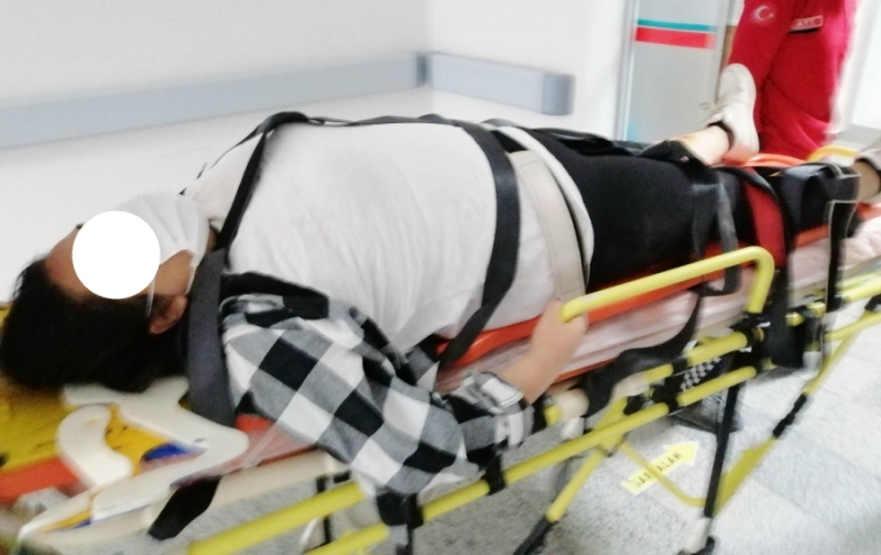 Kontrolden çıkıp takla atan otomobilde 5 kişi yaralandı