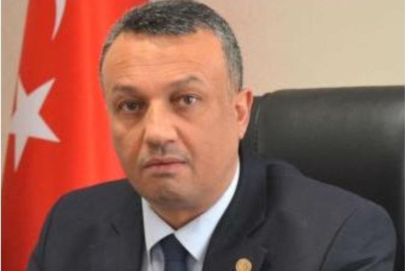 Dede Özkaraca esnafın sıkıntısını dile getirdi