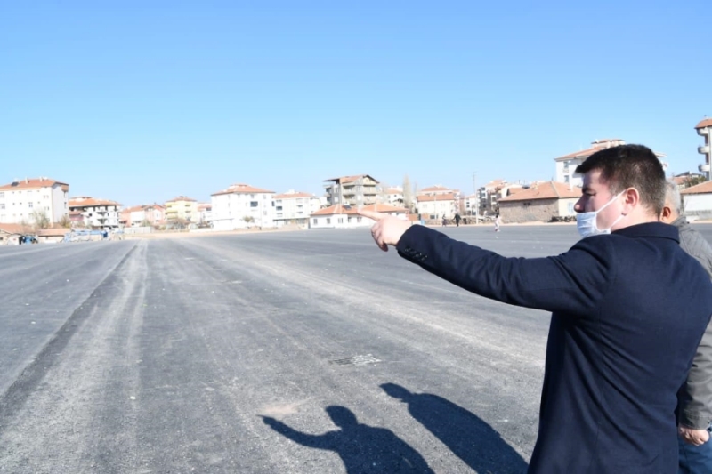 YENİ YAPILAN PERŞEMBE PAZARINDA ÇALIŞMALAR DEVAM EDİYOR