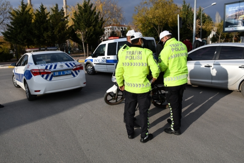 Çevreye Rahatsızlık Veren Motosikletçiye Ceza Kesildi