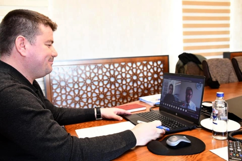 Başkan Dinçer, Tecrübelerini Gençlerle Paylaştı