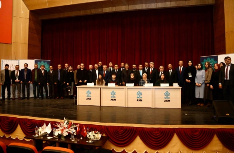 Hikayemizin Yarım Asırlık Yerli Sesi Mustafa Kutlu Paneli