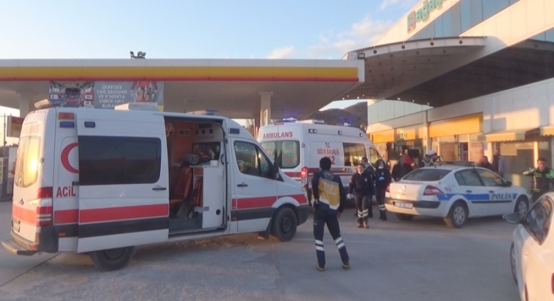 Aksaray’da 2 otomobil çarpıştı: 3 yaralı