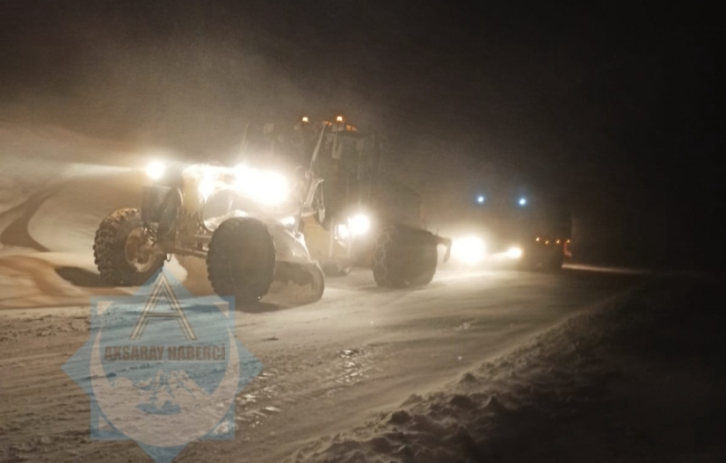 Aksaray bembeyaz örtüye büründü, bazı yollar kapandı 