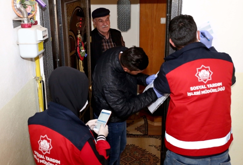 Aksaray Belediyesinden 60 Yaş Ve Üstü Vatandaşlara Hizmet