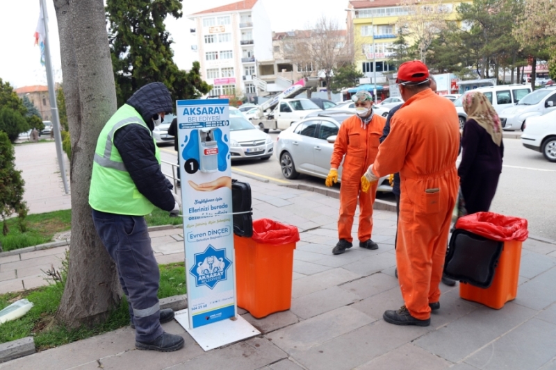 Aksaray Belediyesi Kullanılmış Maske ve Eldivenler İçin Tıbbı Atık Kutuları Yerleştirdi