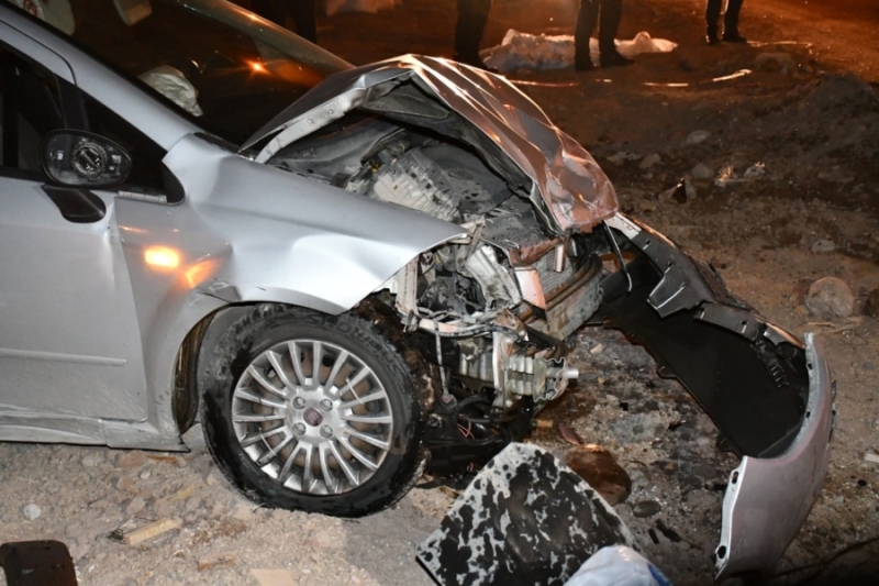 	Polis şüpheli kovalamacasında kaza: 3’ü polis 5 yaralı
