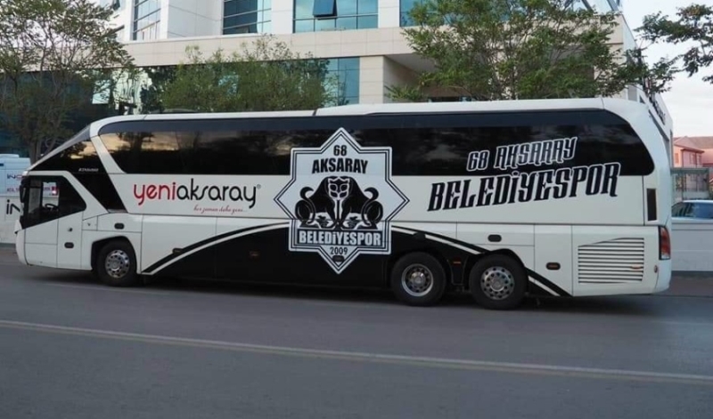AKSARAYSPOR’UN OTOBÜS HASRETİNE YENİ AKSARAY SON VERDİ