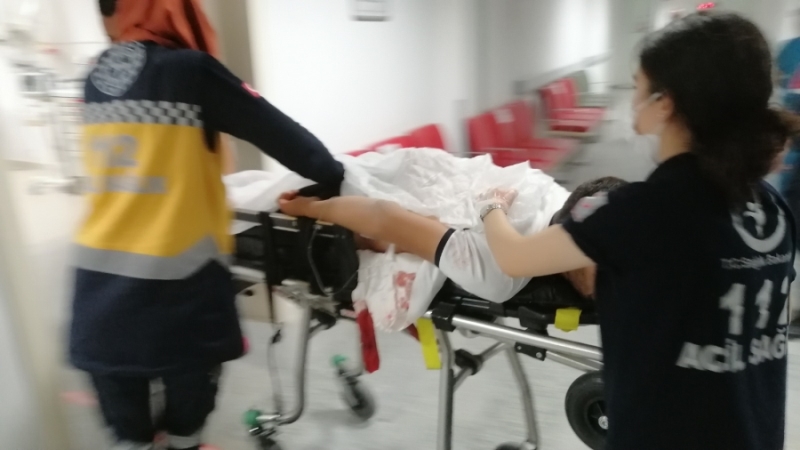 Aksaray’da 1 kişi 3 kişiyi bıçaklayarak yaraladı
