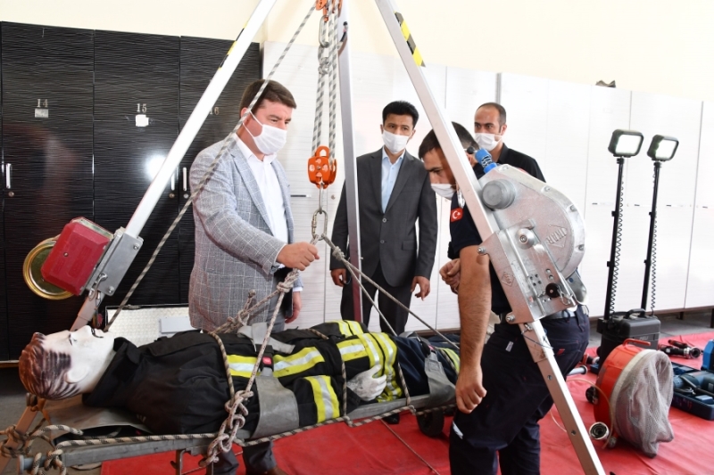 Dinçer, İtfaiyecilerimiz her koşulda canı pahasına çalışmaktadır dedi
