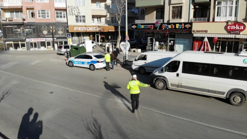 Aksaray polisi denetim ve uygulamalarını aralıksız sürdürüyor.