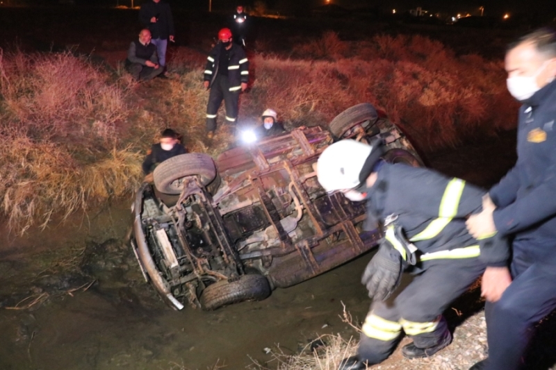 Aksaray’da otomobil Sulama Kanalına düştü  