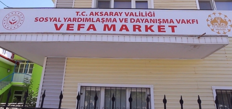 Vefa Sosyal Markete anlamlı bağış