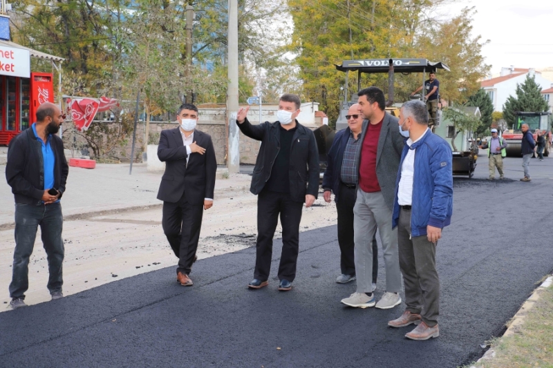 18 MAHALLEDE 130 BİN TON SICAK ASFALTIN SERİMİ YAPILDI