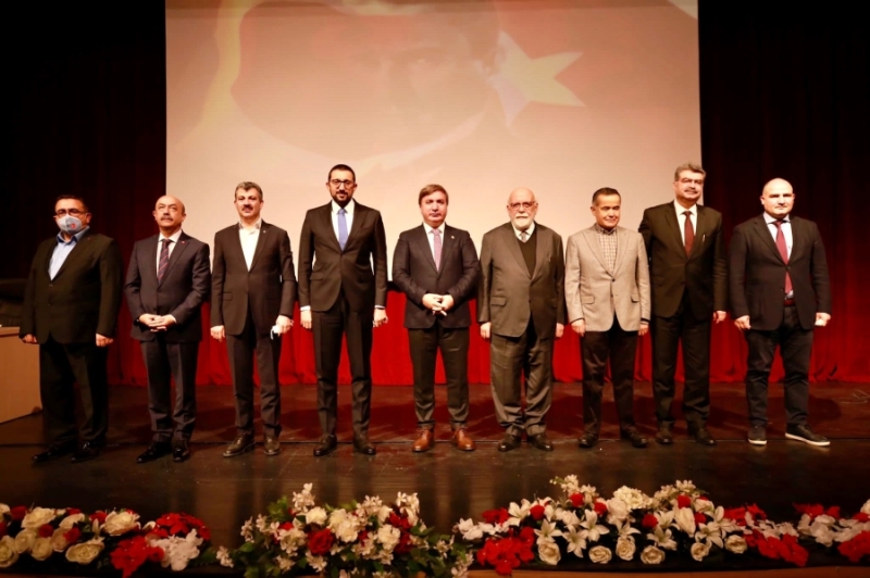 Prof.Dr.Nabi Avcı Küçük parçalar bir araya gelince büyük anlamlar ifade eder dedi