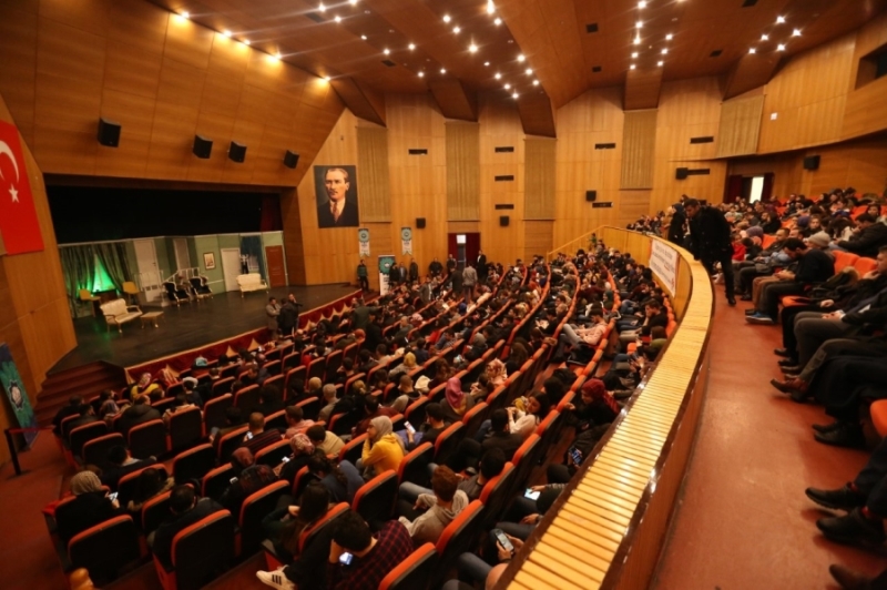 Aksaray Belediyesi Tam Oldu Derken Adlı Oyununu Tiyatro Severlerle Buluşturuyor