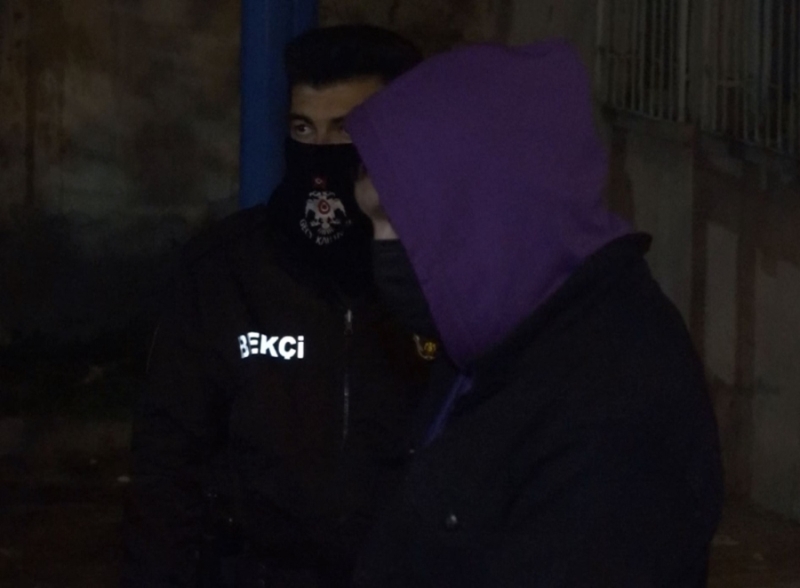 Bekçiler Şüphe Üzerine Durdurduğu Genç