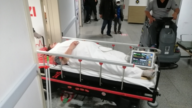 Halk otobüsünün çarptığı kişi ağır yaralandı
