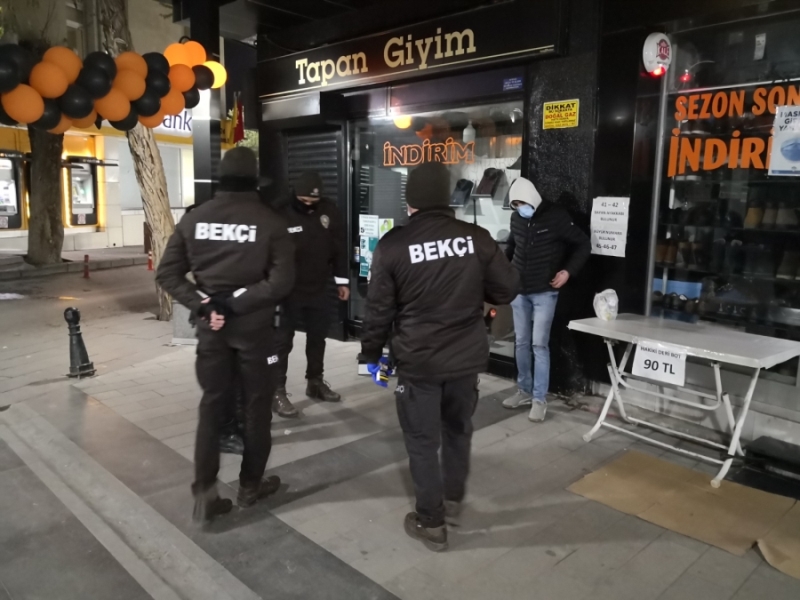 Şüphe üzerine üst araması yapılan genç