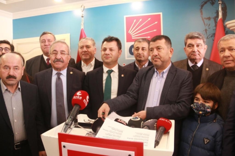 Veli Ağbaba Dolar Düştü Ama Yumurtanın ve Ekmeğin Fiyatı Düşmedi Dedi.
