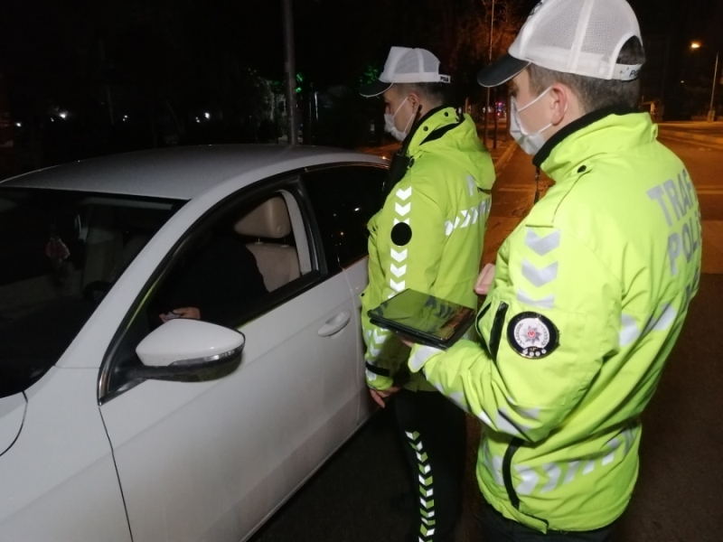Aksaray Polisinin denetimleri gece gündüz devam ediyor