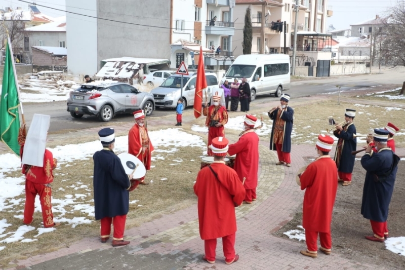 AKSARAY SOKAKLARI MEHTER MARŞLARI İLE COŞTU