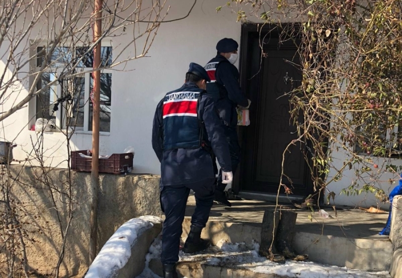 Karantinadaki Vatandaşların İhtiyaçları Jandarma Tarafından Giderildi