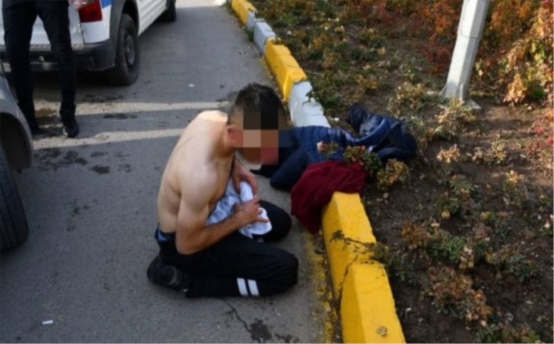 Çevreyi Rahatsız Eden Motosikletçi Polise Saldırdı