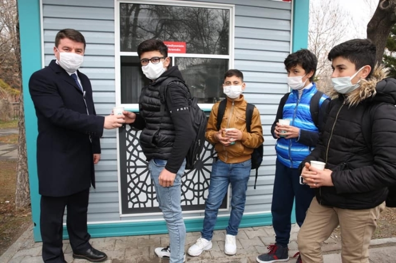 BAŞKAN DİNÇER SAĞLIK ÇALIŞANLARININ TIP BAYRAMINI KUTLADI  