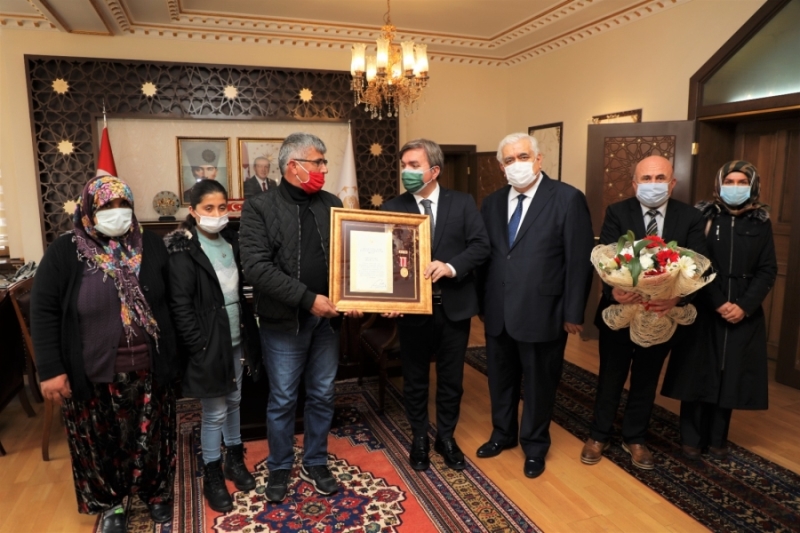 Şehit Ailesine ‘Devlet Övünç Madalyası’ verildi