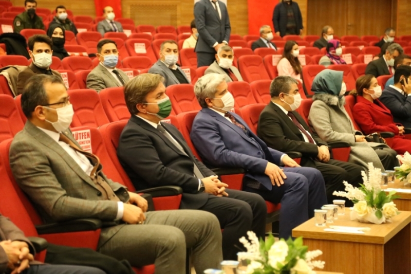 ÇANAKKALE VATAN VE BAYRAK SEVGİSİNİN ADIDIR