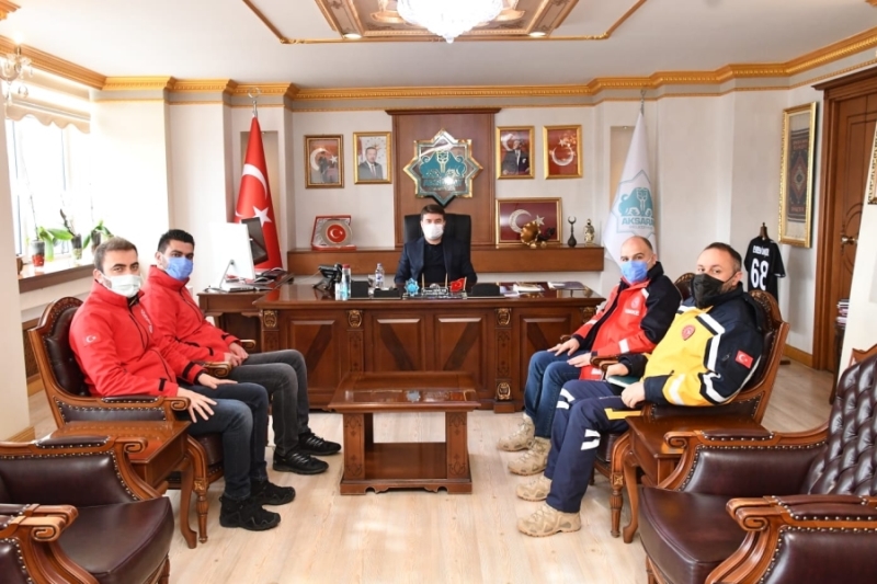 SALGINDA EN BÜYÜK MÜCADELEYİ SAĞLIK ÇALIŞANLARIMIZ SERGİLİYOR
