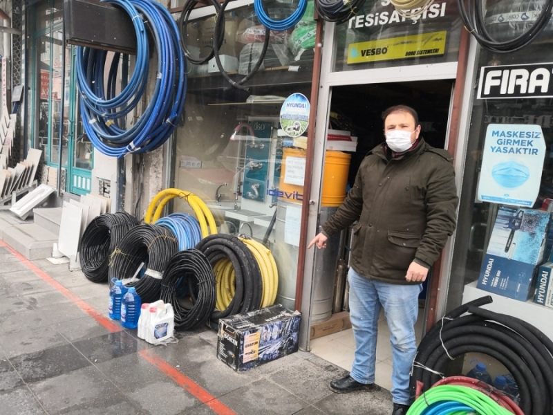 Esnaf eşyalarını bağladığı halde yine çalındı