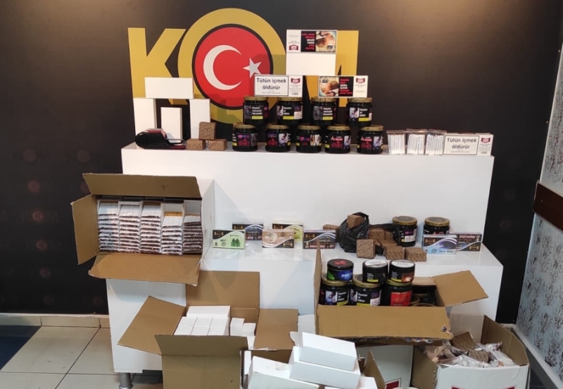 Bandrolsüz  Tütün  ve Makaron Satışı Yapan 2 Kişi Yakalandı