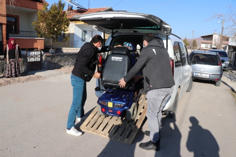 Engelli Aracı Çalınan Vatandaşın Yüzünü  Belediye Başkanı Evren Dinçer Güldürdü