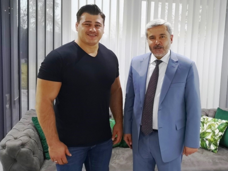 ASÜ’LÜ MİLLİ GÜREŞÇİ KAYAALP’TEN 10 NUMARA ŞAMPİYONLUK