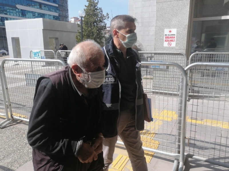Gelinini  öldüren, 4 yeğenini de  yaralayan 89 yaşındaki Cemal Ç., yaşlı olması nedeniyle ev hapsine çarptırıldı. 