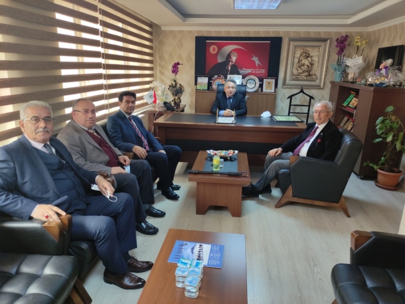 Meclis Başkanlığına Yeniden Seçilen Mehmet Tüzün’e Gazetecilerden hayırlı olsun ziyareti