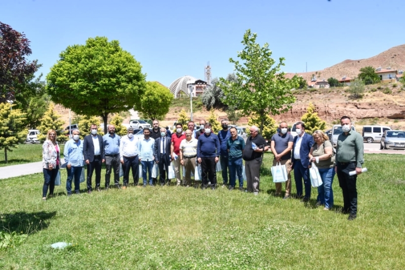 BAŞKAN DİNÇER ULUSAL VE YEREL BASIN TEMSİLCİLERİ İLE BİR ARAYA GELDİ