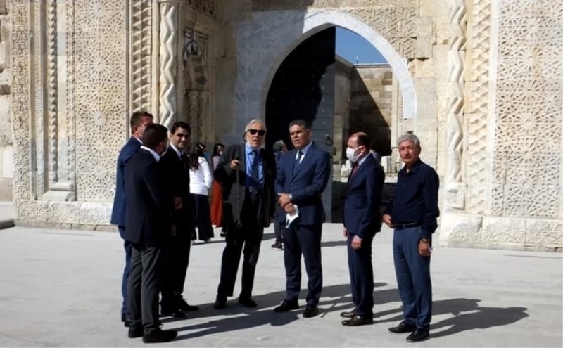 TARİHÇİ YAZAR İLBER ORTAYLI 
