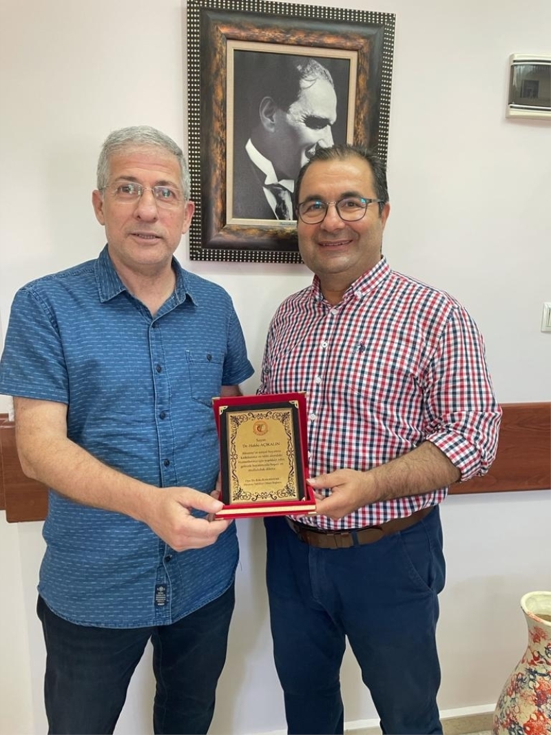AKSARAY TABİP ODASINDAN EMEKLİ OLAN DR.AÇIKALIN’A TEŞEKKÜR PLAKETİ