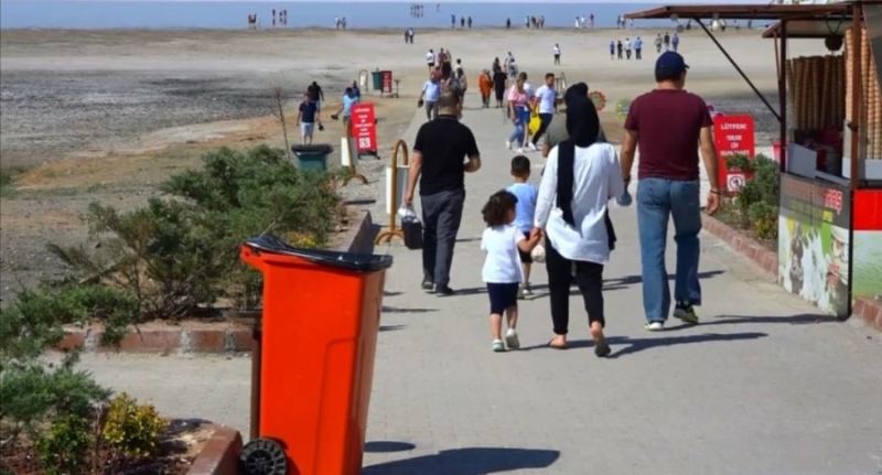Tuz Gölü’nde yürüme turizmi