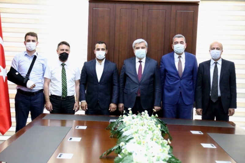 ÖĞRENCİLERİMİZİ EĞİTİM SÜREÇLERİNDE İŞ PİYASASIYLA TANIŞTIRIYORUZ