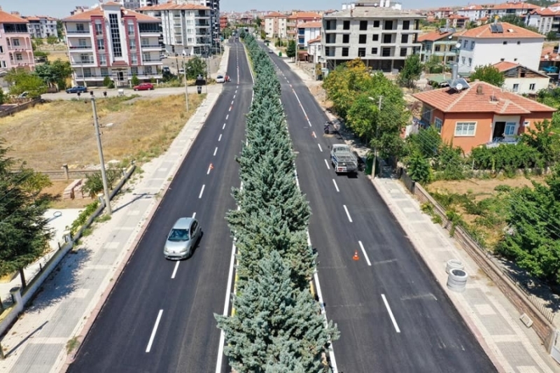 HASHAS CADDESİNDE ALT YAPI SONRASI SICAK ASFALT ÇALIŞMASI TAMAMLANDI