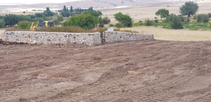 İL ÖZEL İDARESİNDEN HÜSEYİN GAZİ TÜRBESİNE ÇEVRE DÜZENLEMESİ