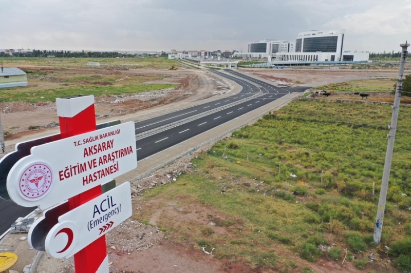 AKSARAY EĞİTİM VE ARAŞTIRMA HASTANESİ EK BİNASI VE ACİL SERVİSE YENİ GÜZERGÂH YOLU AÇILDI