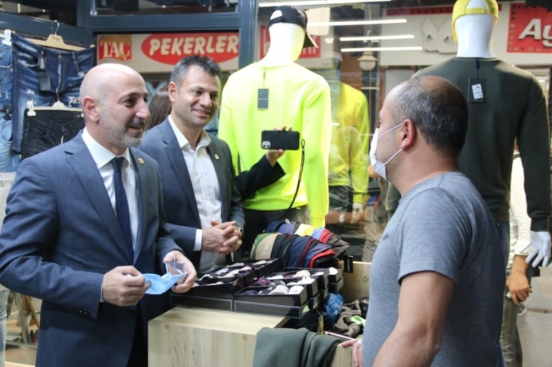 ÖZTUNÇ “ESNAF ‘BİZİ BUNLARDAN KURTARIN!’ DEDİ”