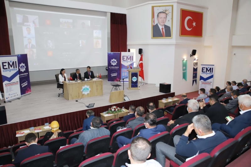AKADEMİSYENLERİN GÖZÜNDEN AKSARAY